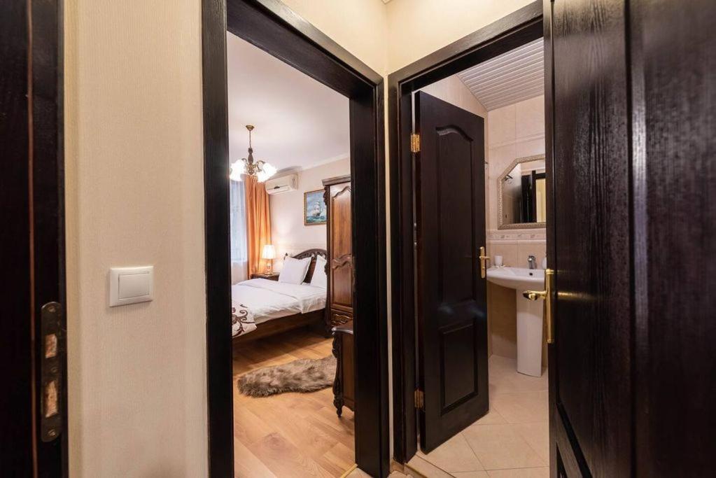 Vazov Residence , Two Bedroom Top Centre Apartment Varna Exterior photo