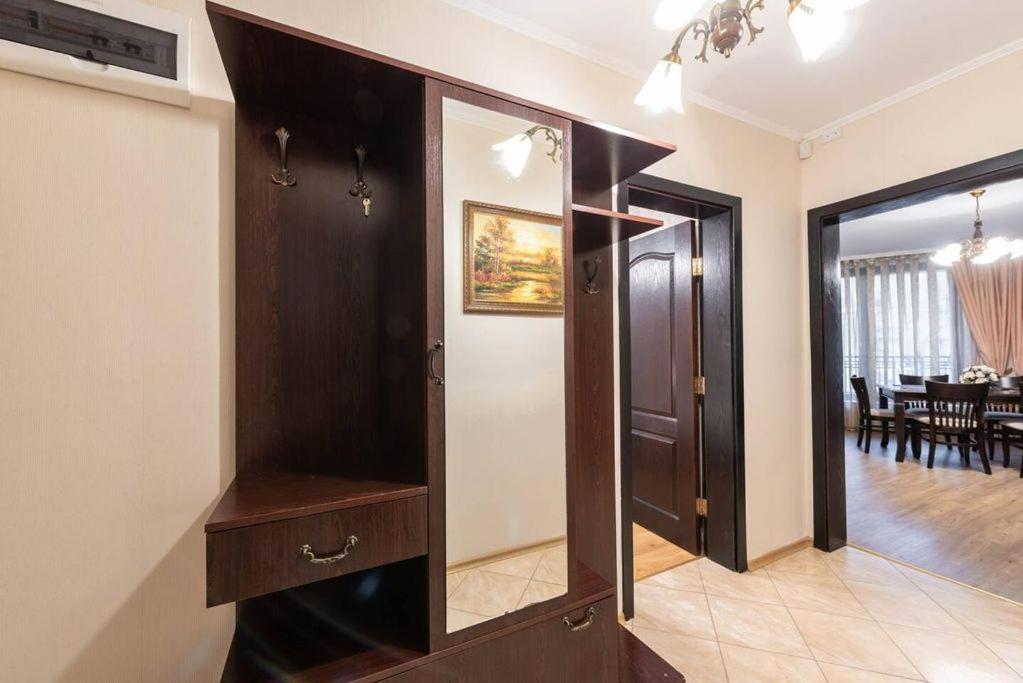 Vazov Residence , Two Bedroom Top Centre Apartment Varna Exterior photo