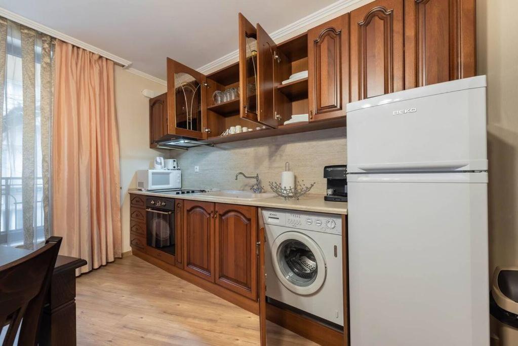 Vazov Residence , Two Bedroom Top Centre Apartment Varna Exterior photo