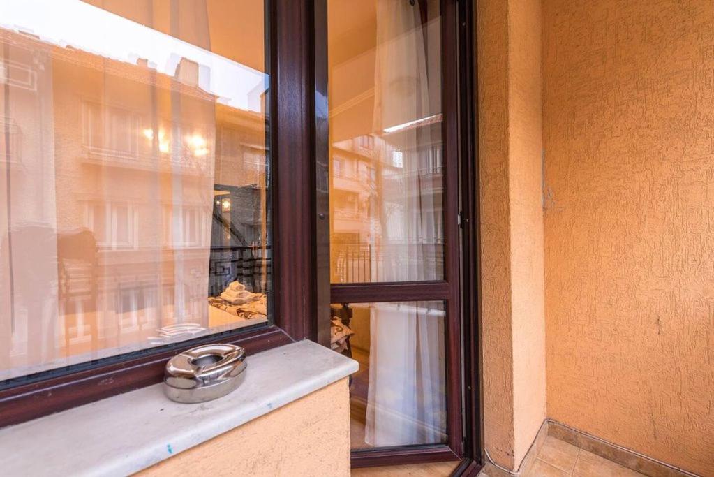 Vazov Residence , Two Bedroom Top Centre Apartment Varna Exterior photo